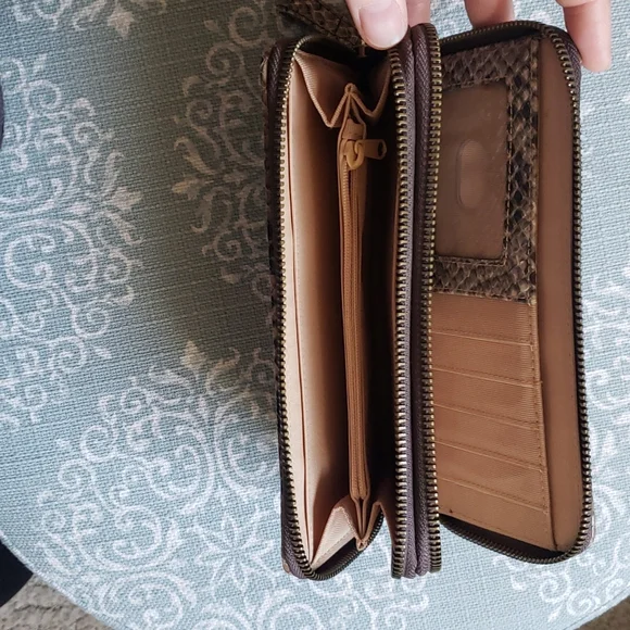 Jessica Simpson Wallet - Picture 4 of 4